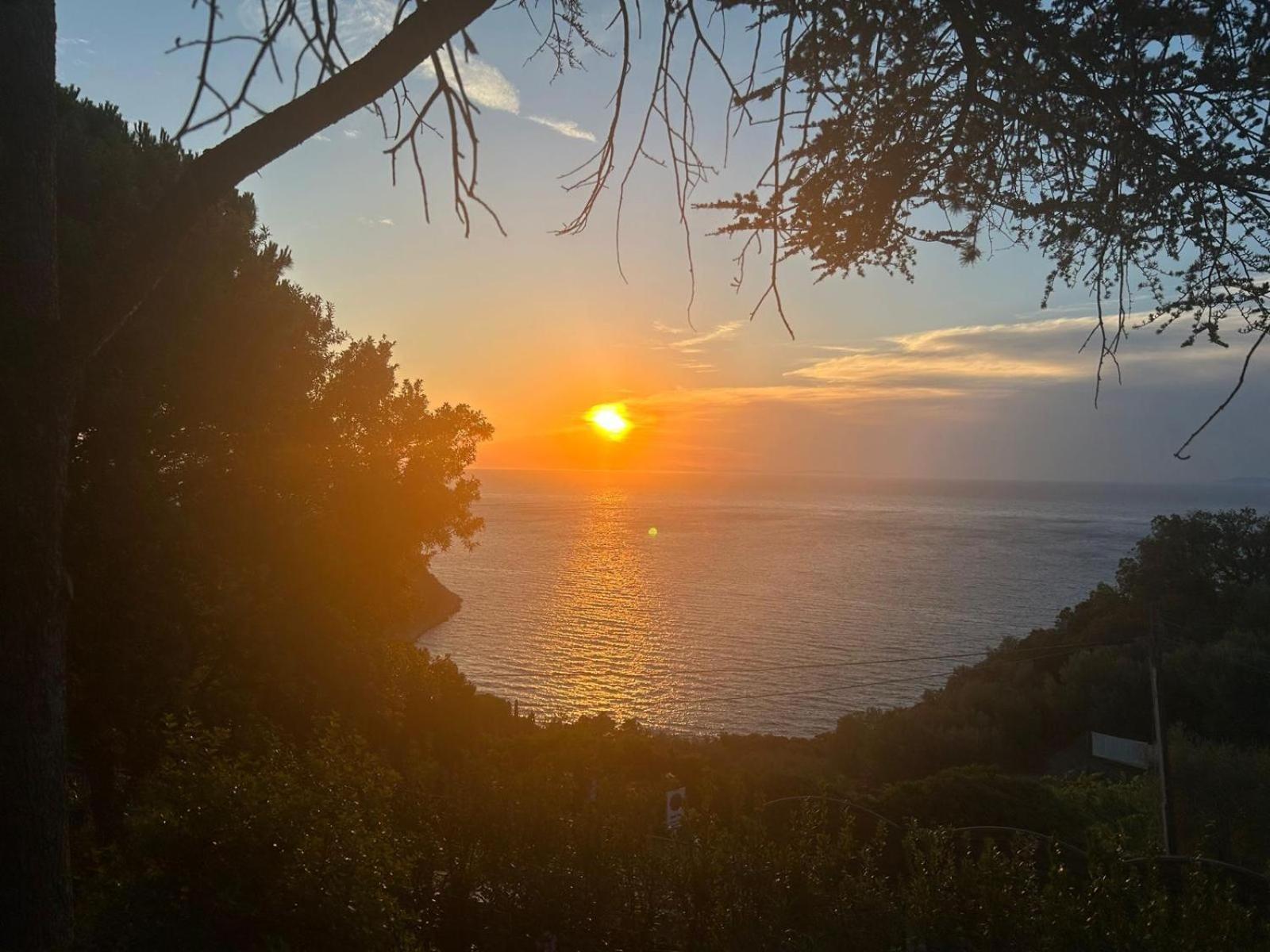 Villa Velta Sea Sunset Porto Santo Stefano  Exteriör bild